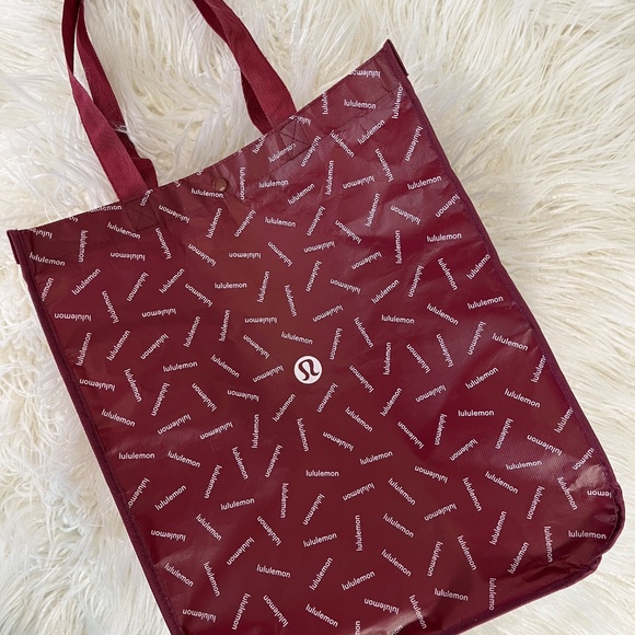Lululemon "Lululemon large reuseable tote in holiday with logo" NWT - Picture 2 of 6